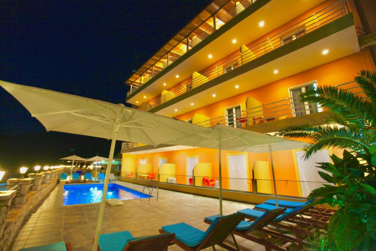 Karos Hotel Llaman Himare Bagian luar foto