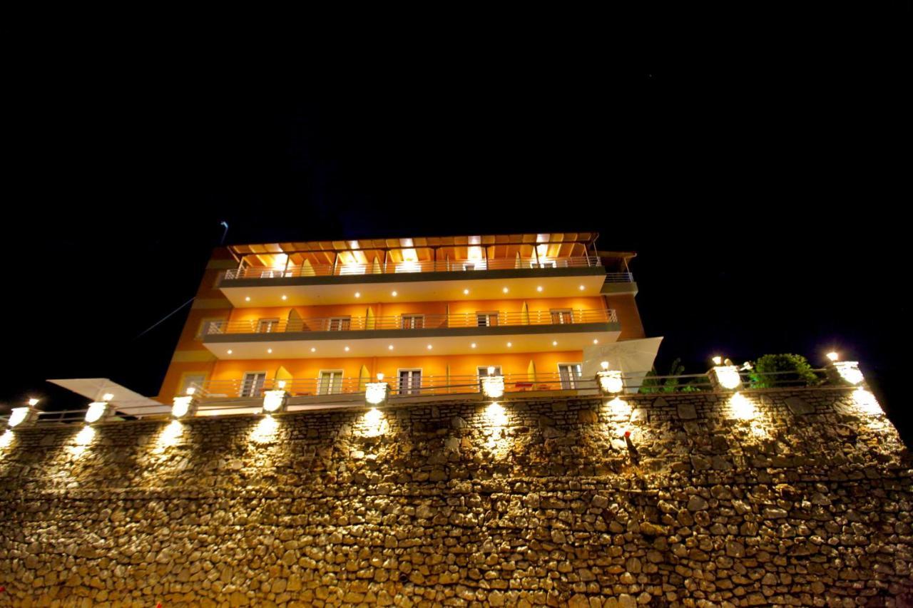 Karos Hotel Llaman Himare Bagian luar foto