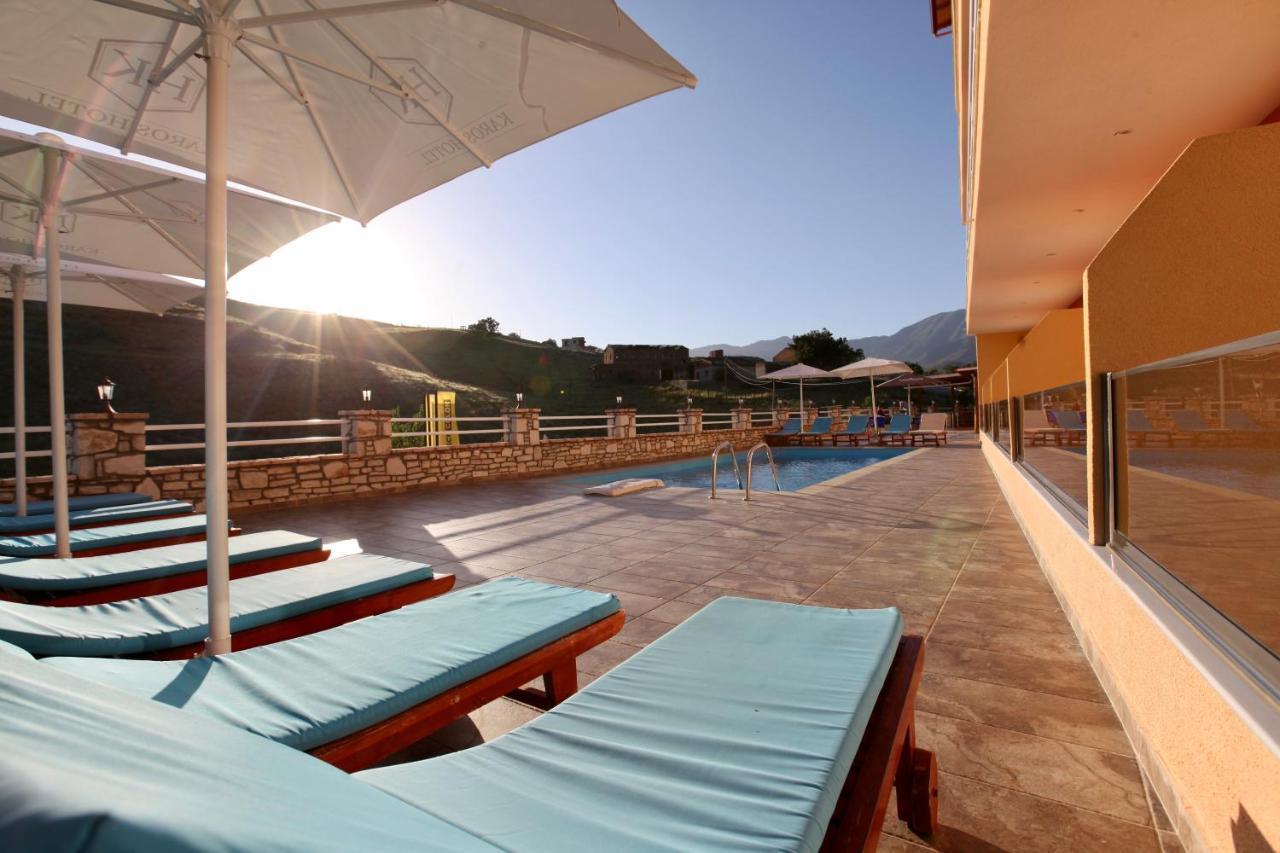 Karos Hotel Llaman Himare Bagian luar foto