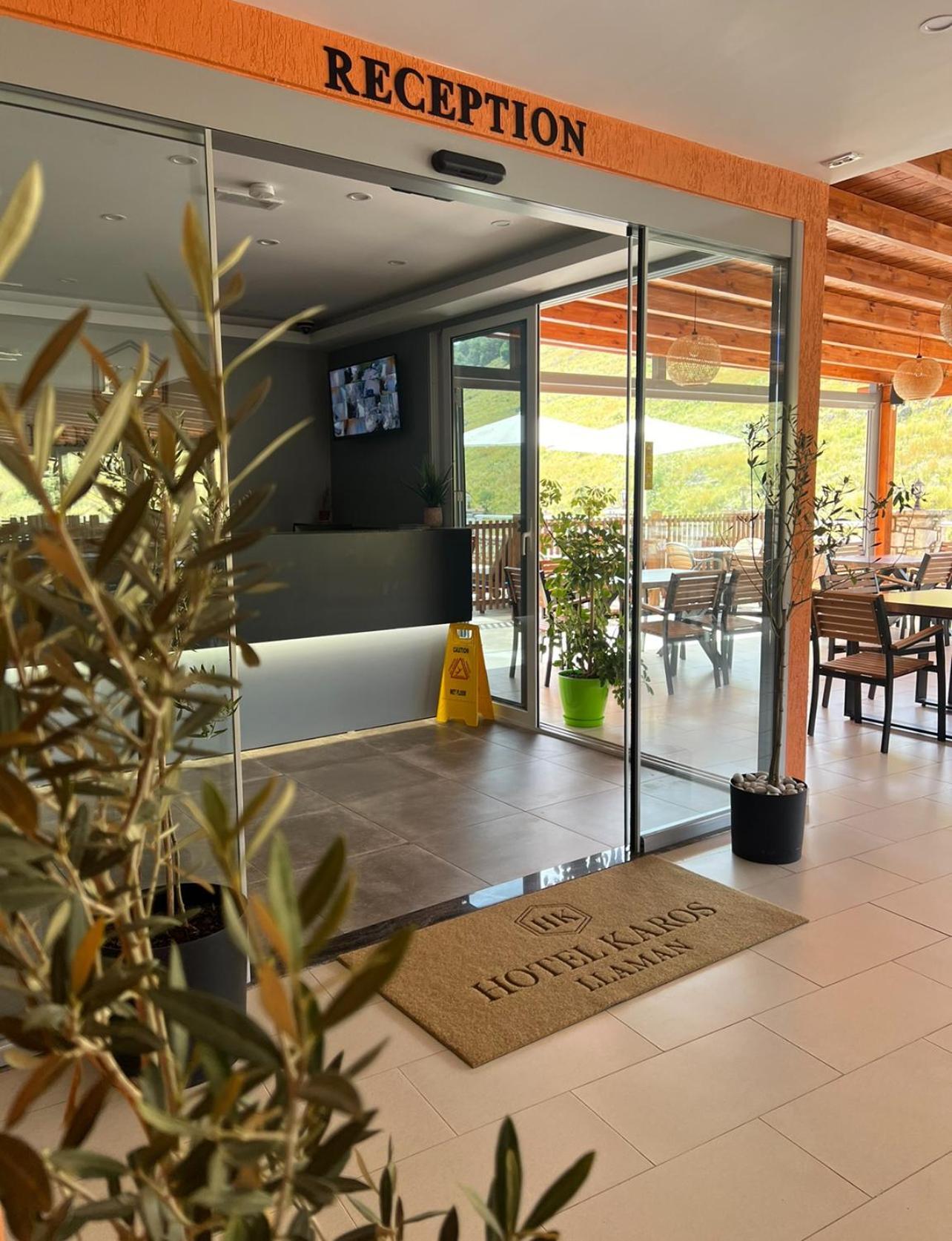 Karos Hotel Llaman Himare Bagian luar foto